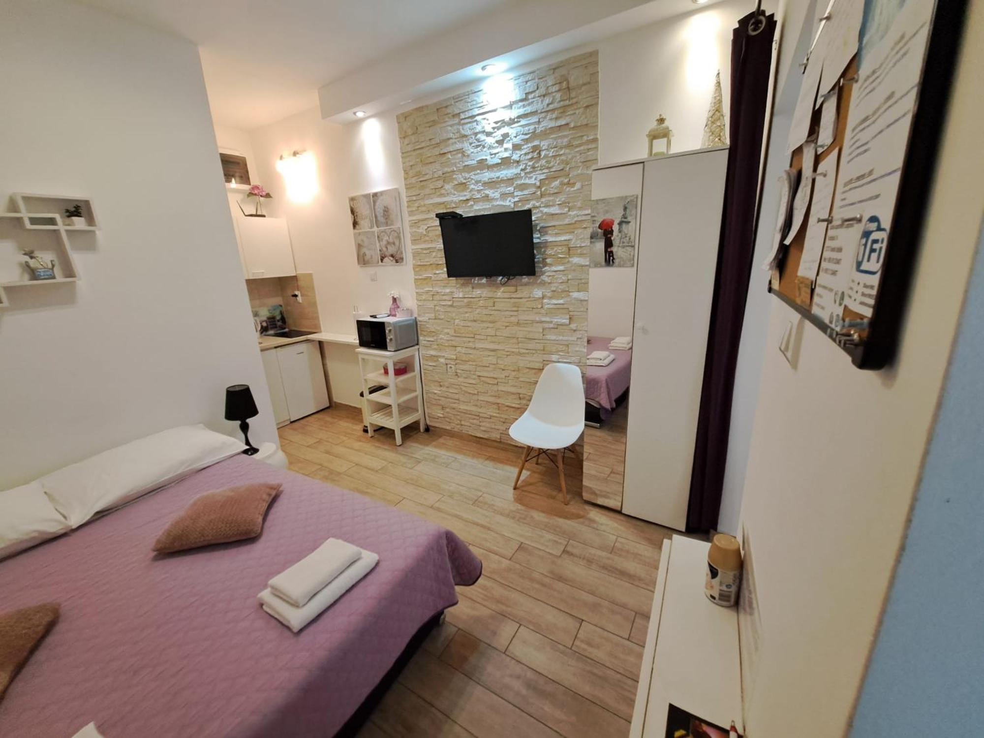 Studio Apartment Legcevic Kaštela Eksteriør bilde