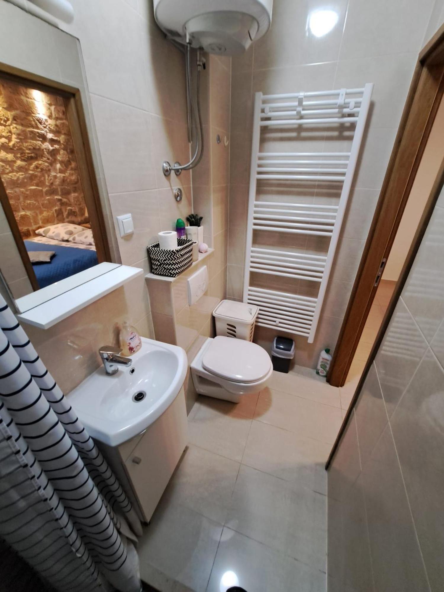 Studio Apartment Legcevic Kaštela Eksteriør bilde