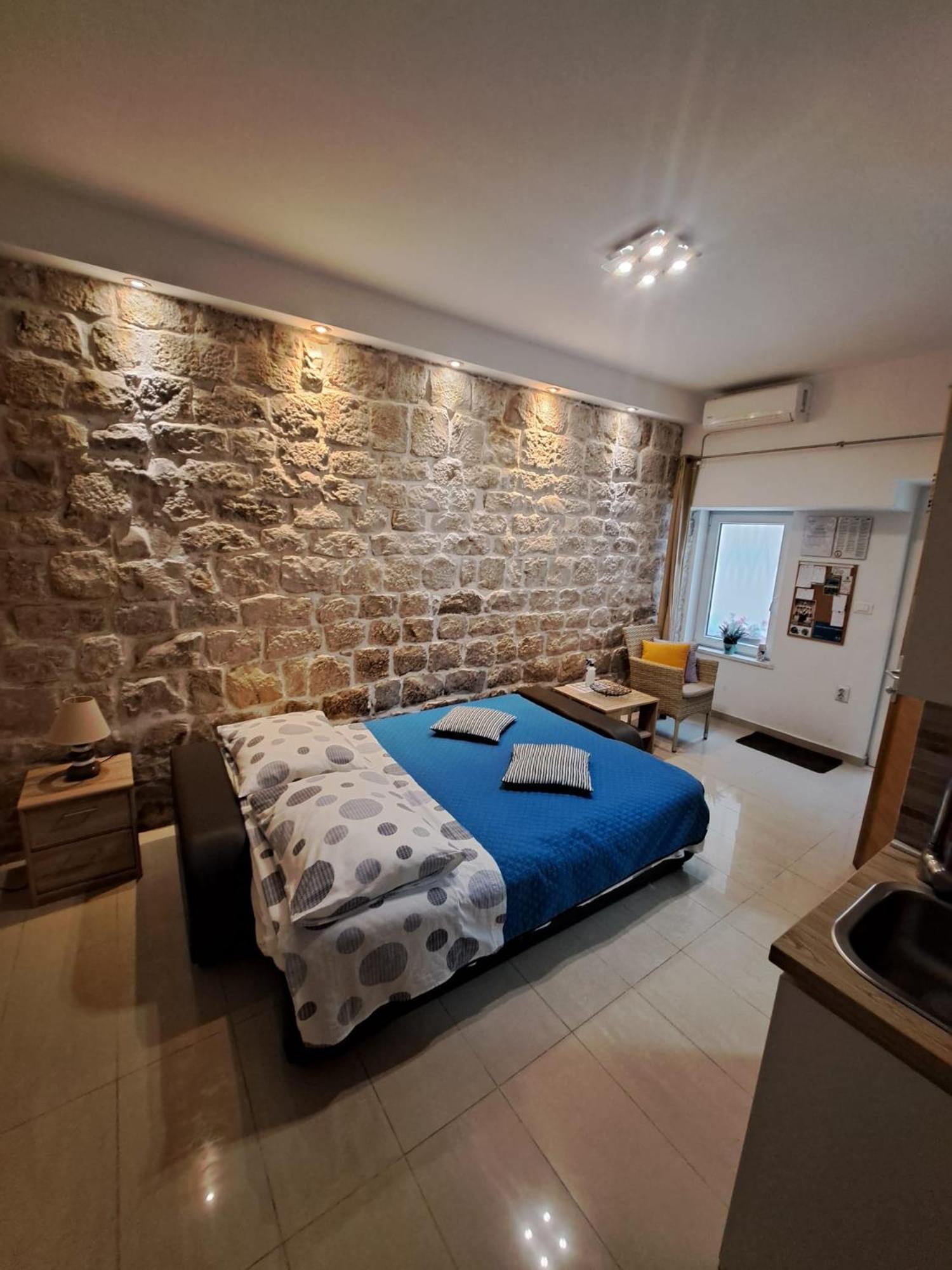 Studio Apartment Legcevic Kaštela Eksteriør bilde