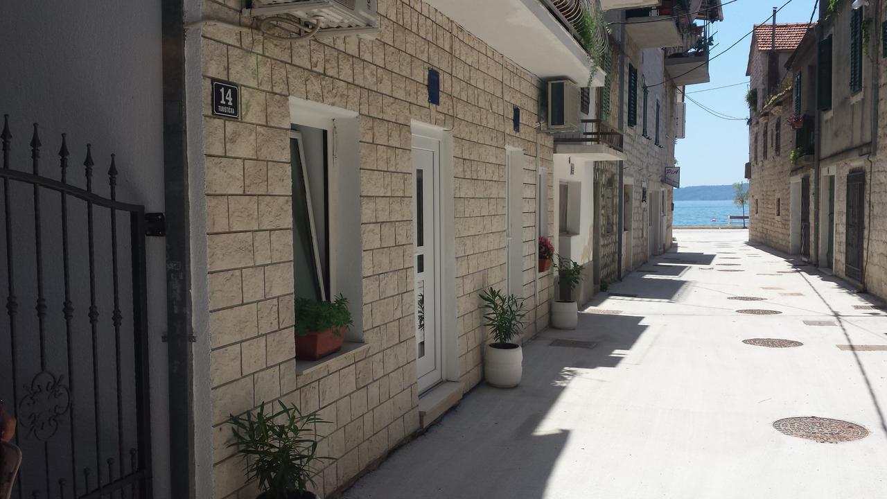 Studio Apartment Legcevic Kaštela Eksteriør bilde