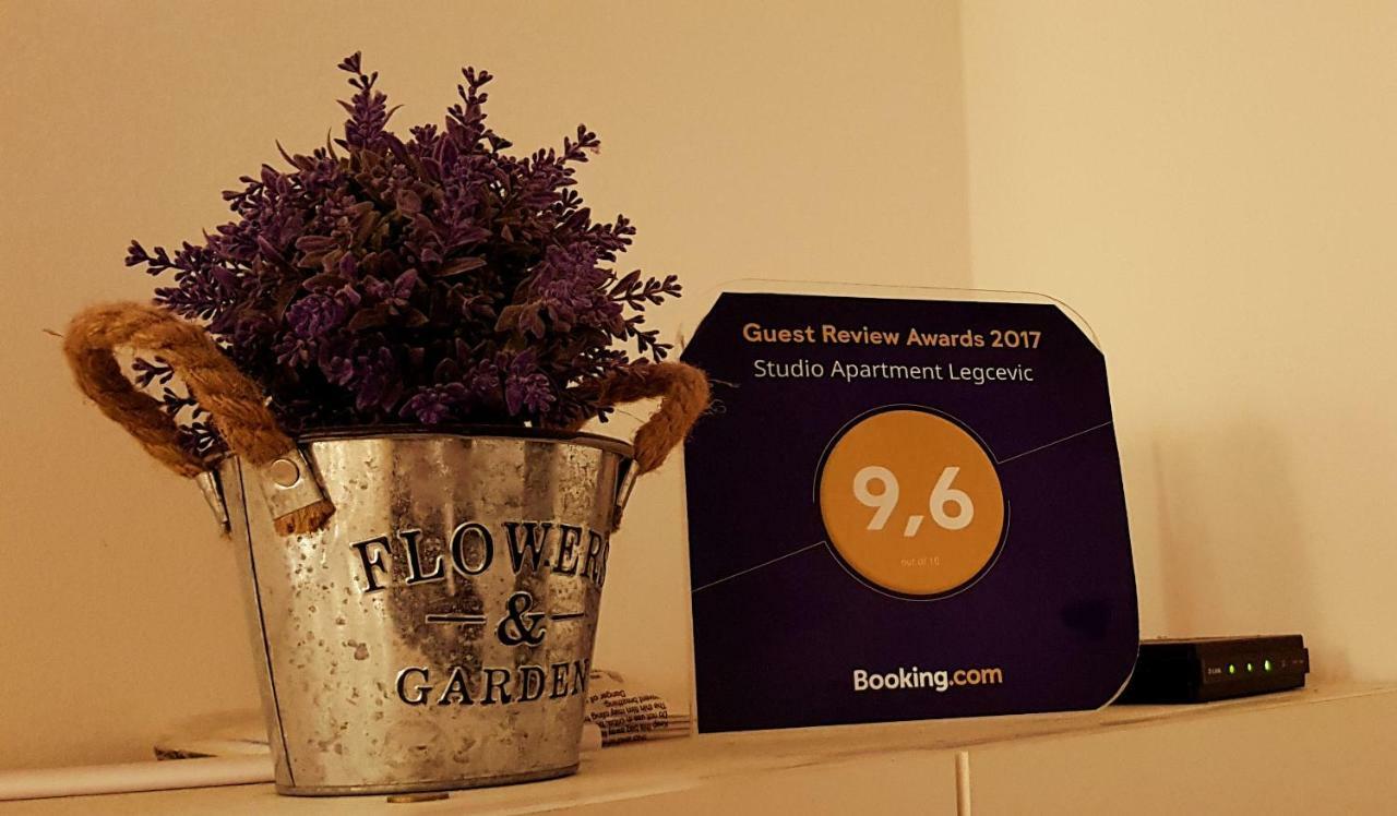 Studio Apartment Legcevic Kaštela Eksteriør bilde