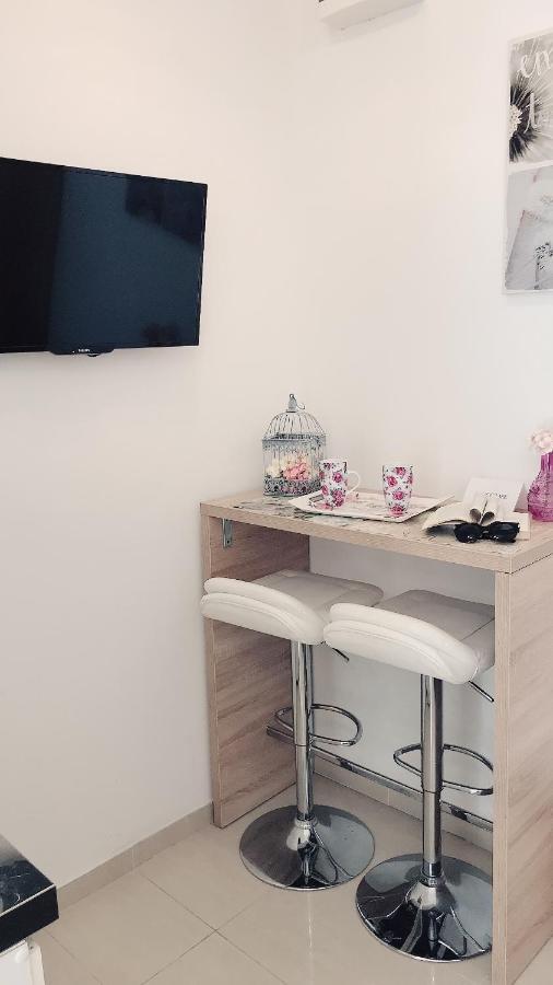 Studio Apartment Legcevic Kaštela Eksteriør bilde