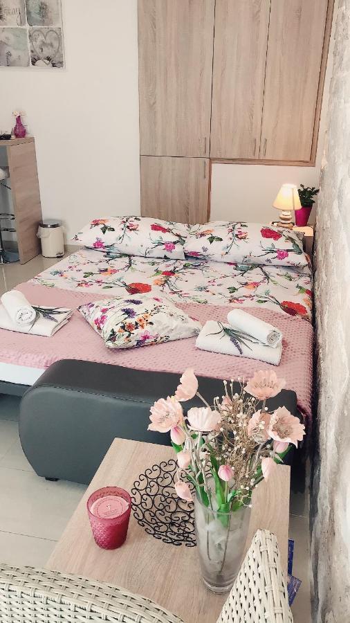 Studio Apartment Legcevic Kaštela Eksteriør bilde
